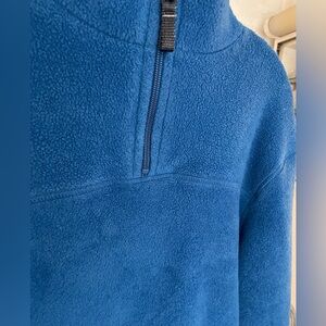 Nice blue mens GAP fleece